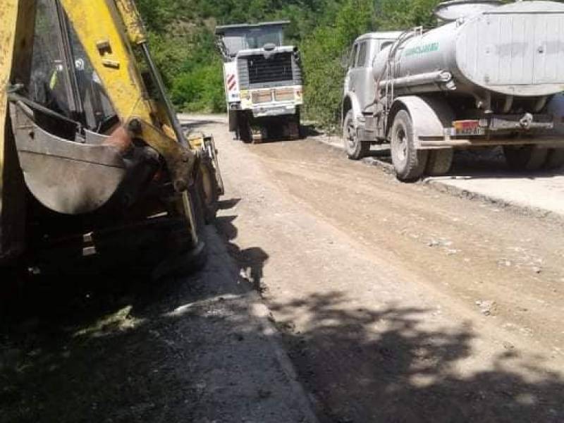 აქტიურად მიმდინარეობს ალპანა-ქუთაისის საავტომობილო გზის სარემონტო სამუშაოები